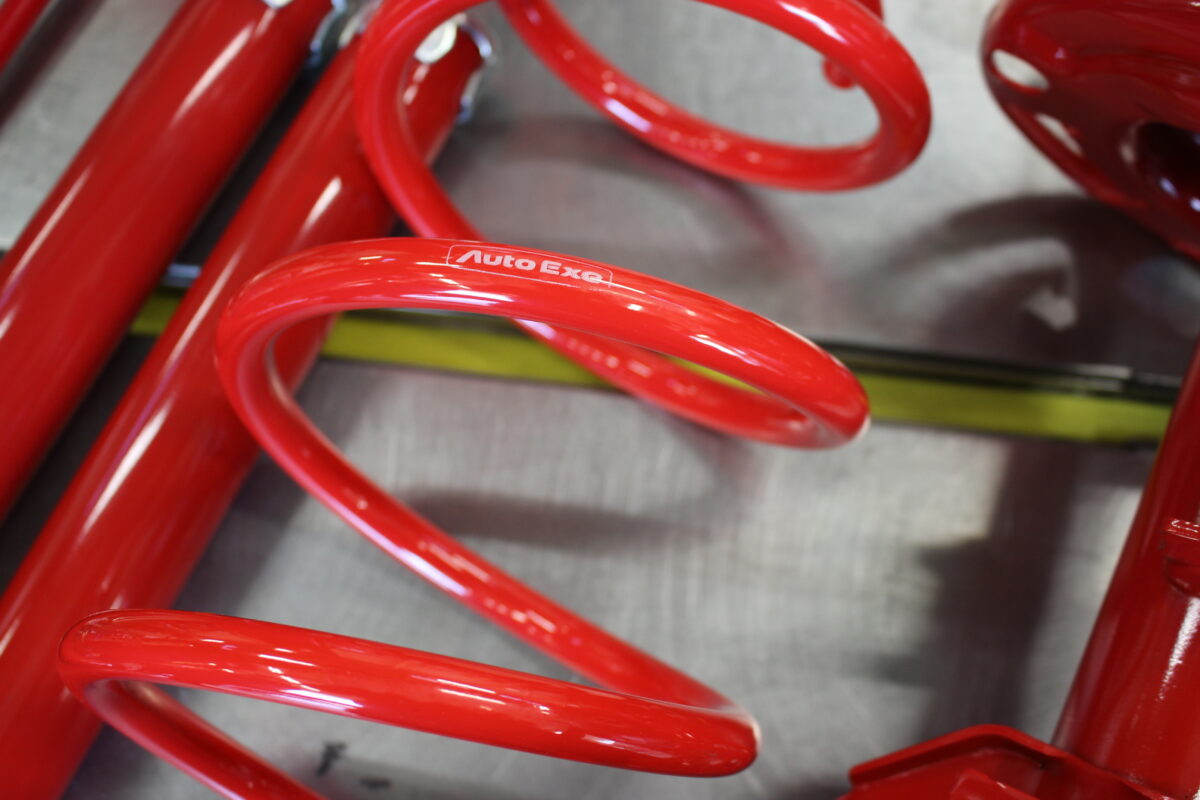 マツダ車専門パーツメーカー オートエグゼでCX-8をローダウン！ | 一宮