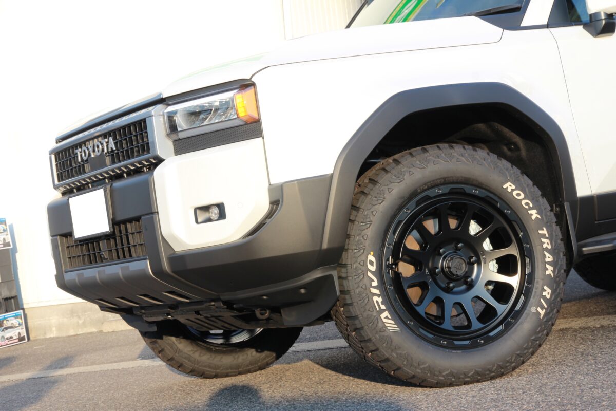 ランクル250にデルタフォース オーバル 20インチと275/60R20とのド迫力