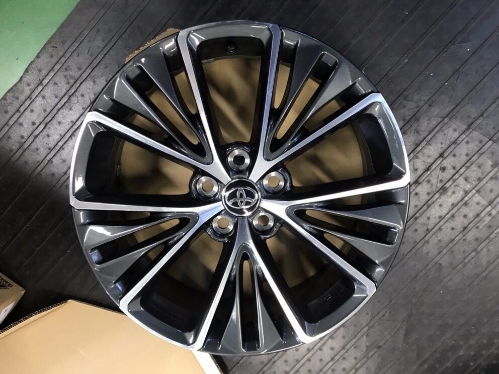 トヨタ プリウス(60系) 純正19インチホイール | クラフト買取ブログ