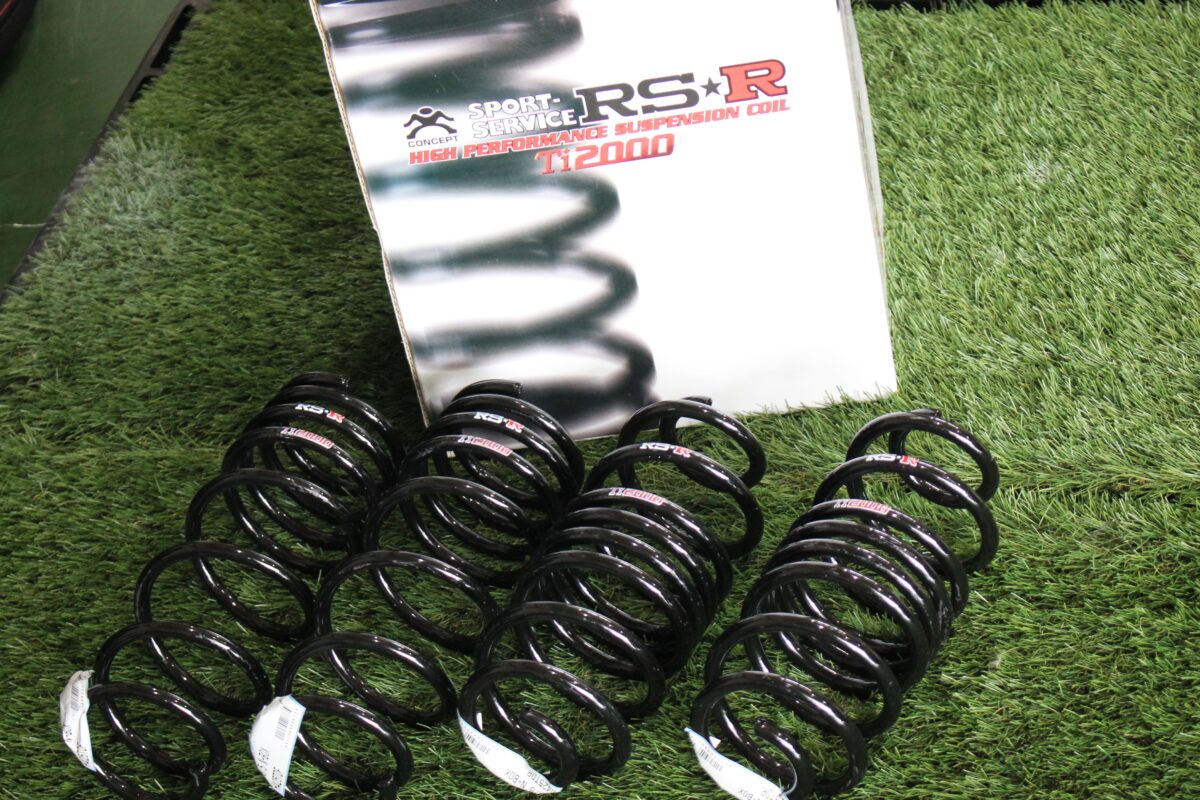 JF3N-BOXにRS-R Ti2000ダウンサスでローダウン！！ | 鈴鹿店 | 店舗