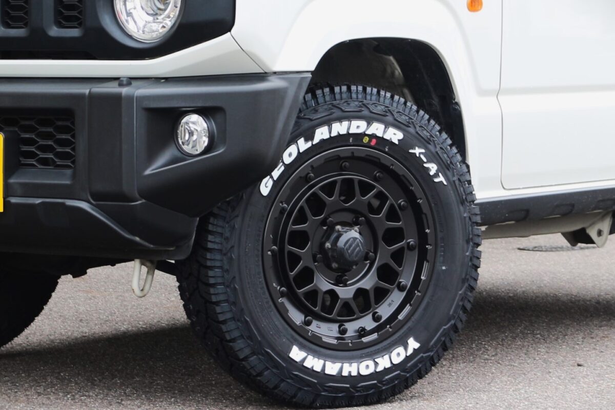 JB64をオフ系に仕上げる！「ジムニー女子」乗りやすさ重視！ホワイト