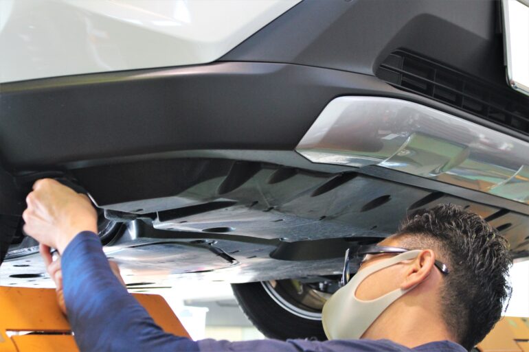 RAV4 ハイブリッドにTRDパフォーマンスダンパーセットを装着！ | URBAN