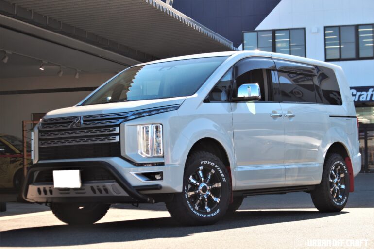 デリカD:5にオートフラッグス GOQBUTO-ゴクブト-RⅡ装着！ | URBAN OFF