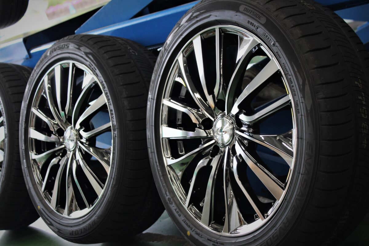 C27セレナにレオニスVTとダンロップ ミニバンタイヤ RV505のコンボで