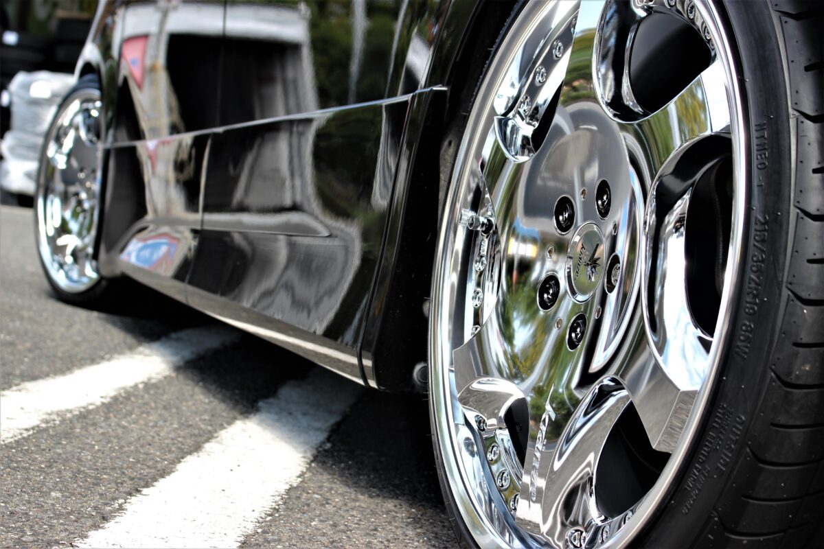 復活のクレンツェ バズレイアV2！！19インチをノアにツライチ装着