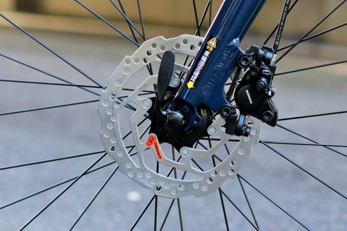 2024年モデル コスパトップクラス油圧ディスクブレーキ クロスバイク