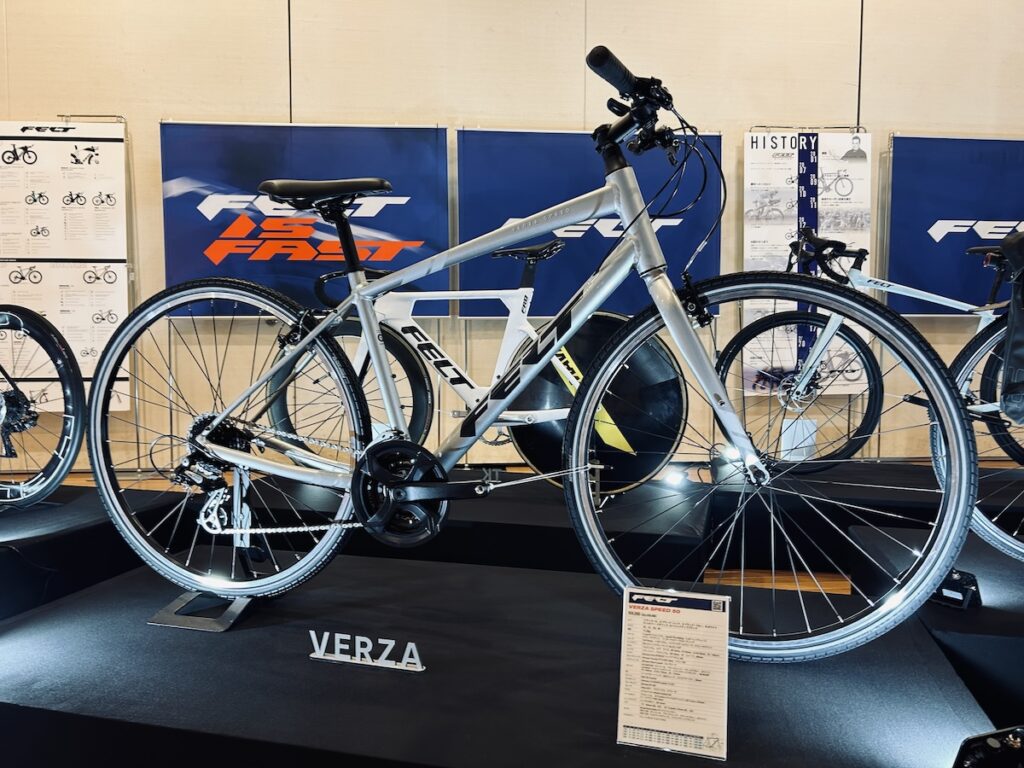 FELT 2024年モデル：税込6万円を切るクロスバイク「VERZA SPEED 50
