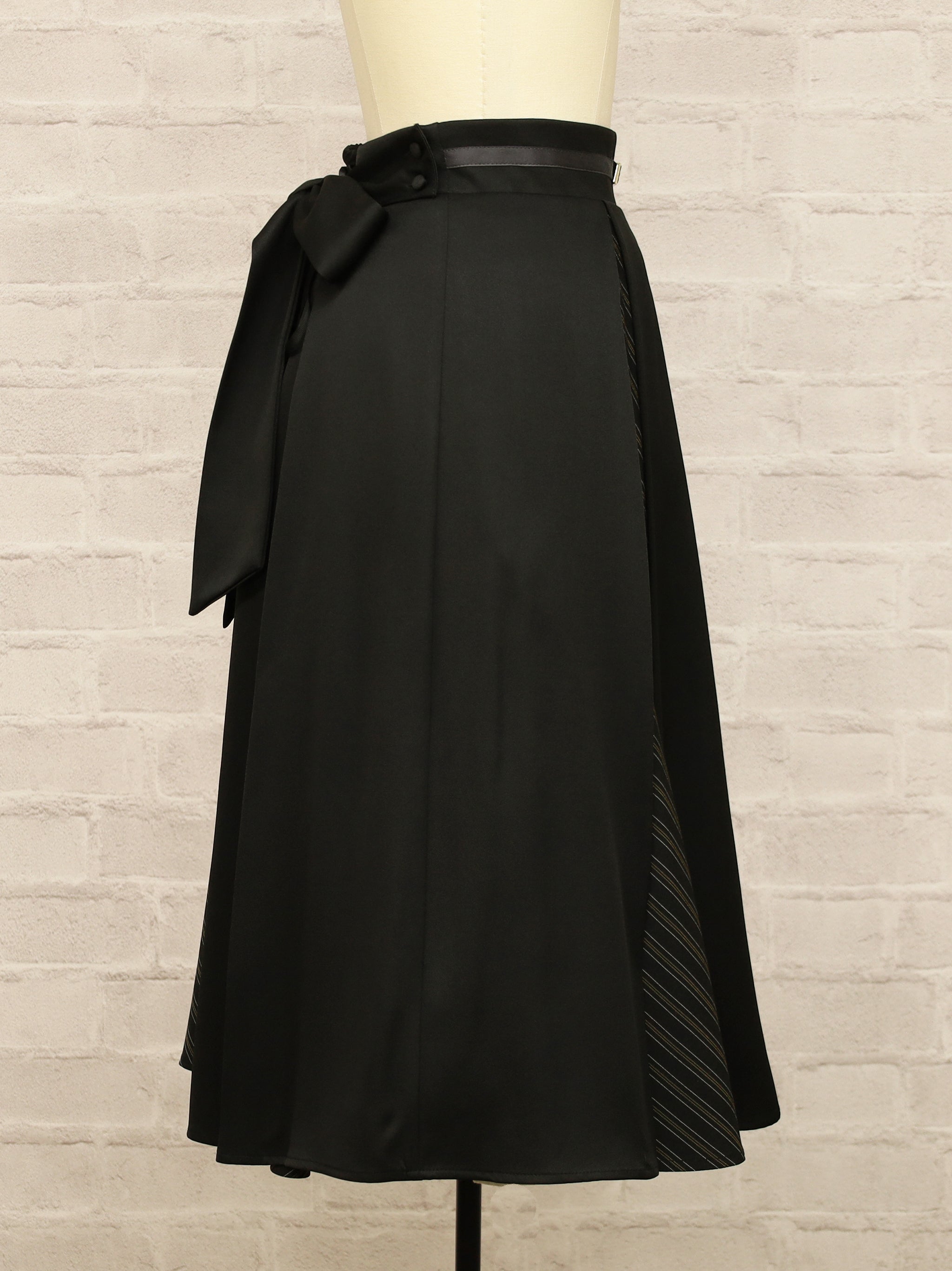 マチ切替ストライプミドル丈スカート – Amavel（アマベル）公式サイト