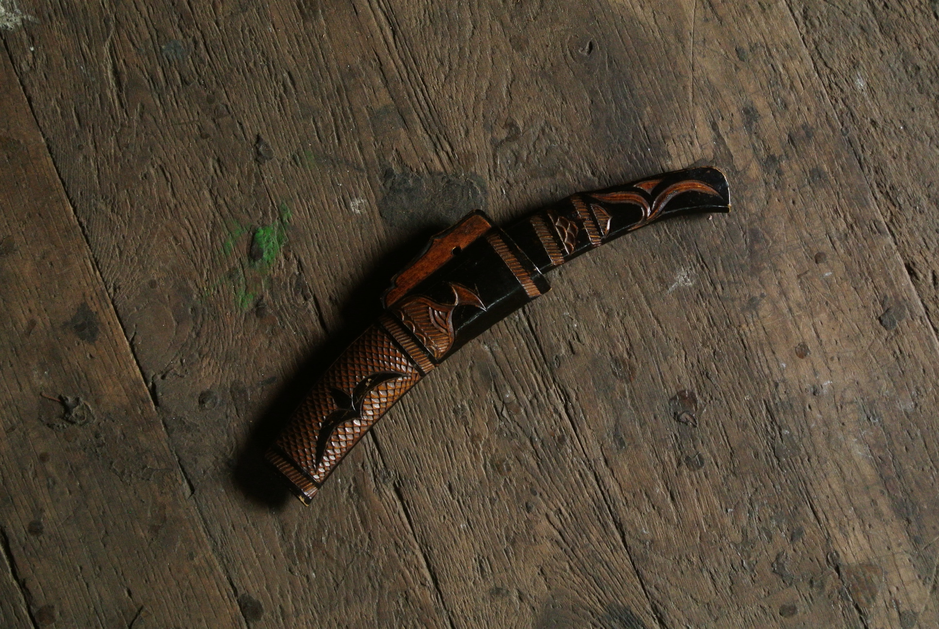 アイヌ民具 黒塗蕾鱗文マキリ - アンティーク雑貨・古道具の札幌