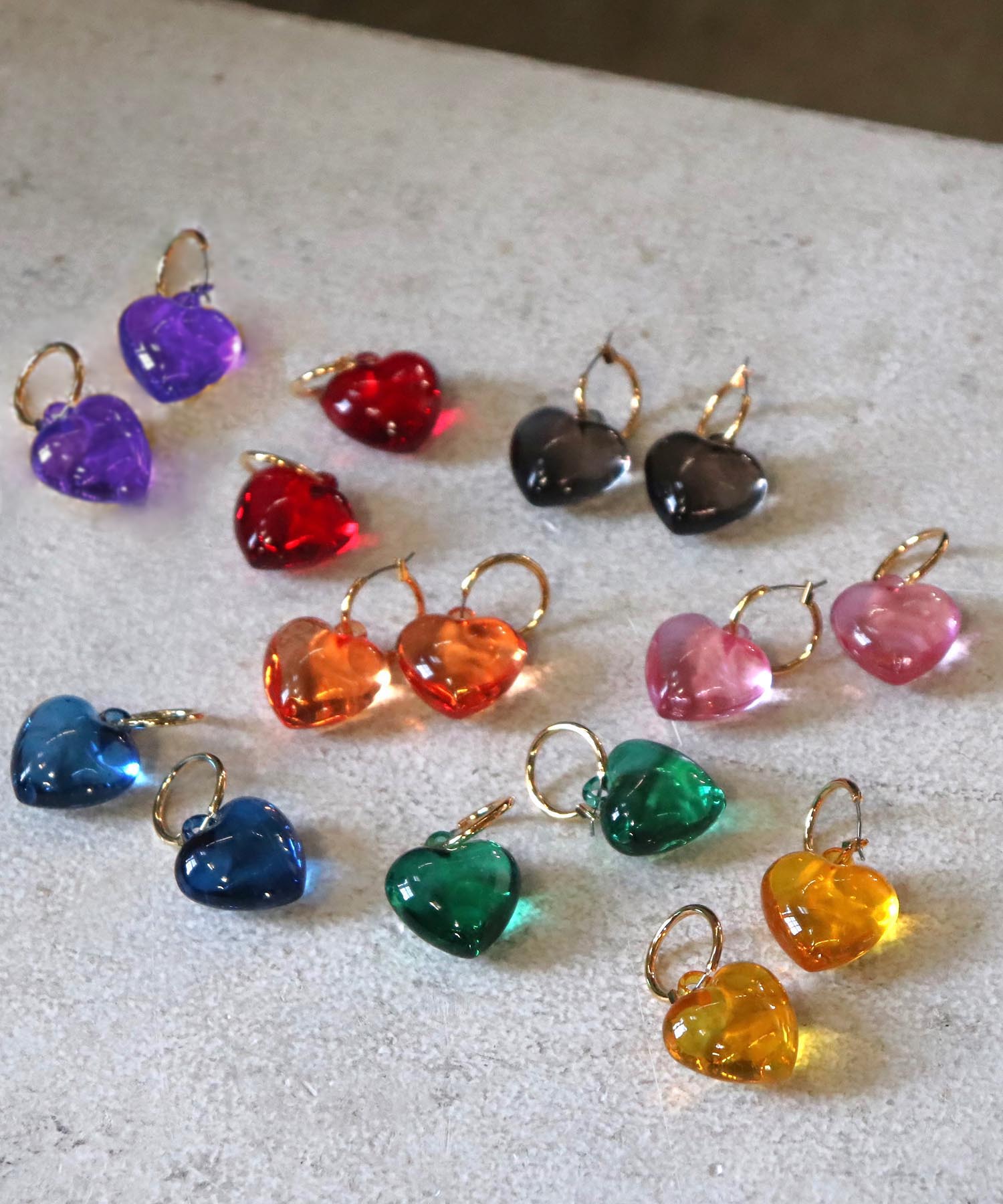 カラフルハートフープピアス | AND ON JIONE STORE（アンドオン