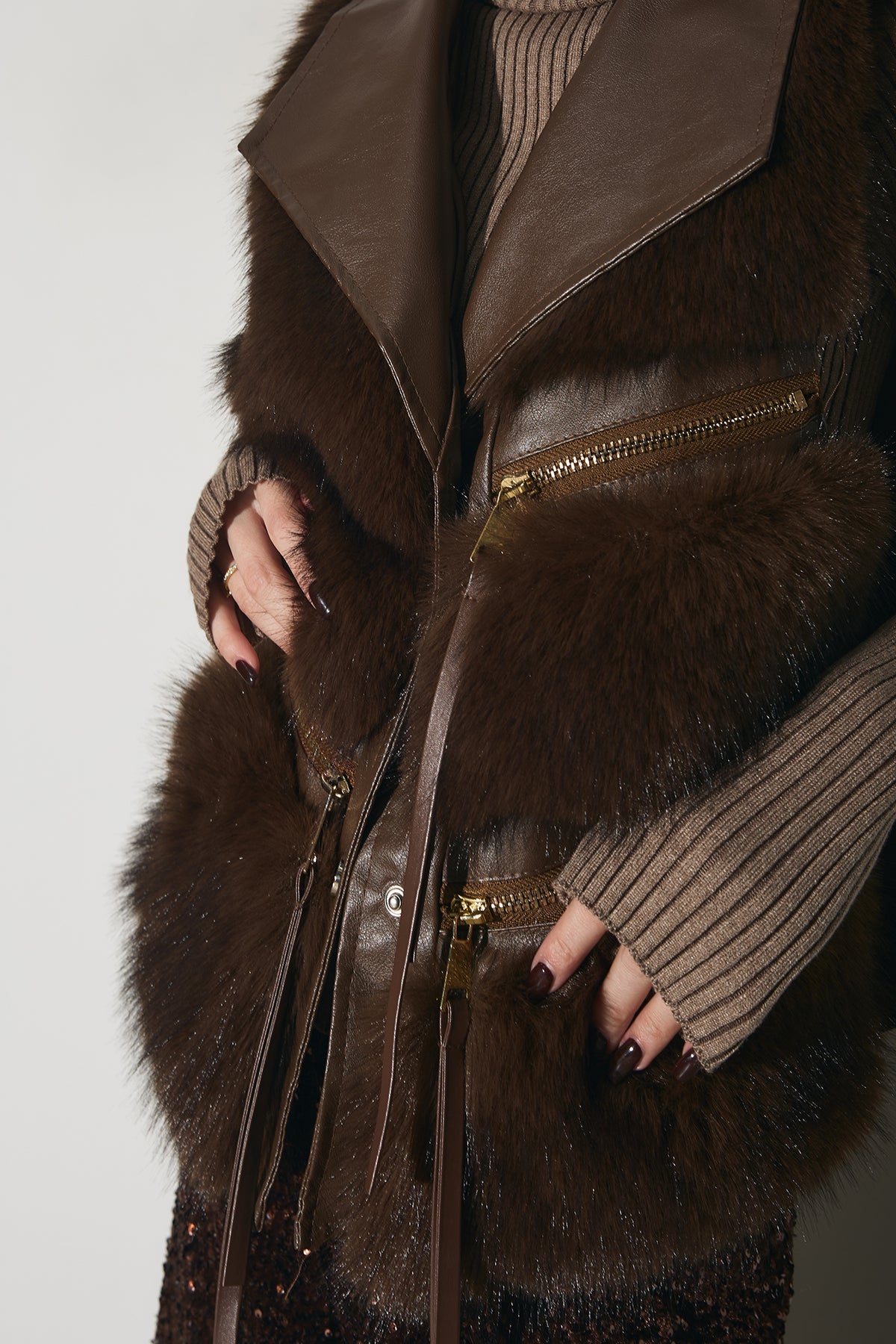 フェイクファーライダースベスト – ANDREA&Co.