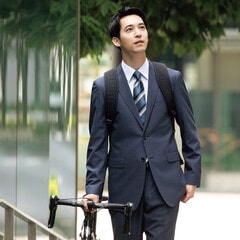 リサイクル素材使用 洗えるウールブレンドスーツ 紺無地調 LES MUES