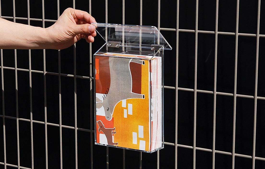 カタログケース屋外用 ステン蝶番タイプ | アクリ屋ドットコム