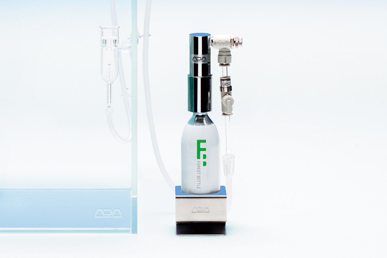 ADA CO2 SYSTEM 「CO2添加で光合成を促進する」 | AQUA DESIGN AMANO