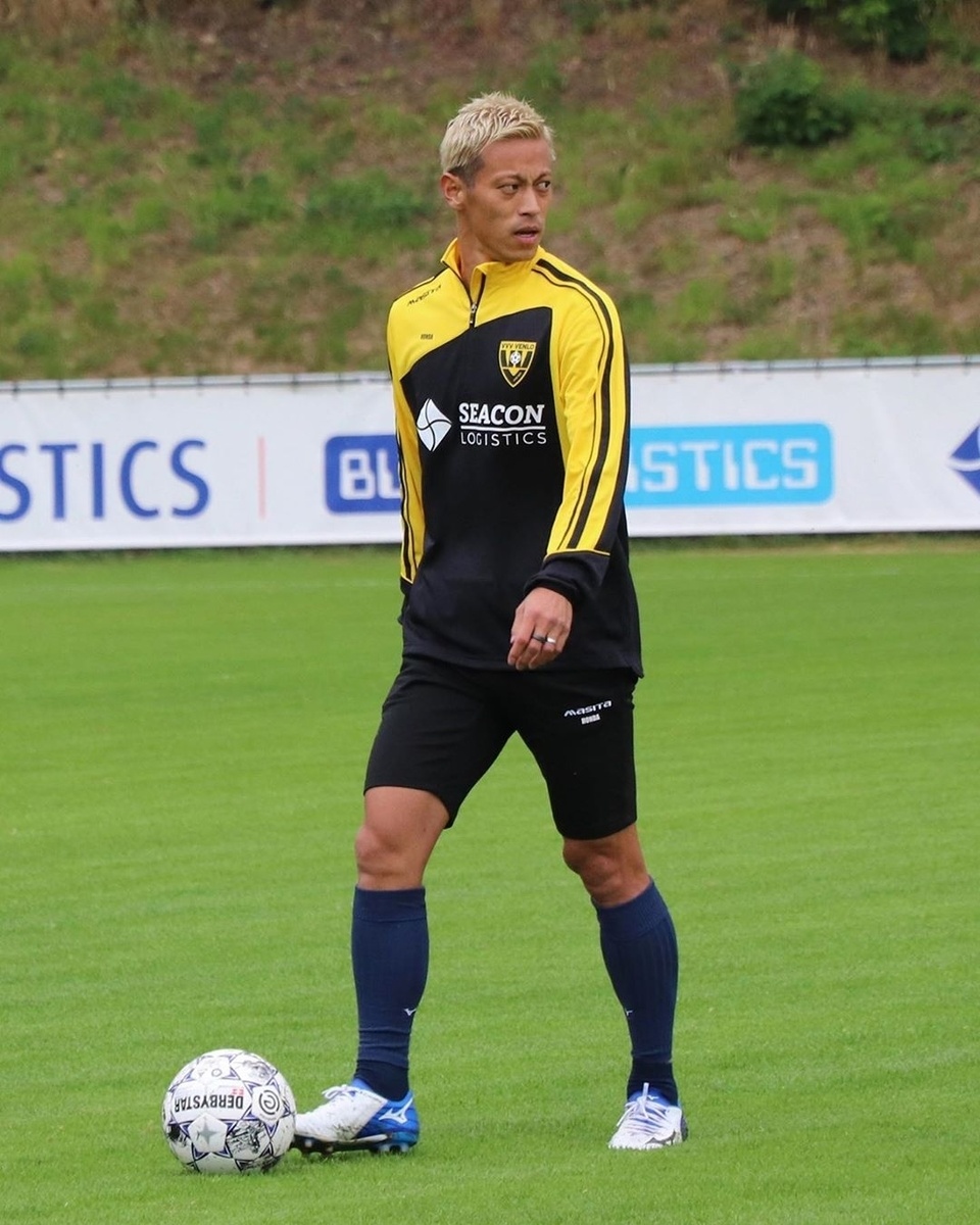 オランダのVVVフェンロー公式インタビューに本田圭佑選手が登場