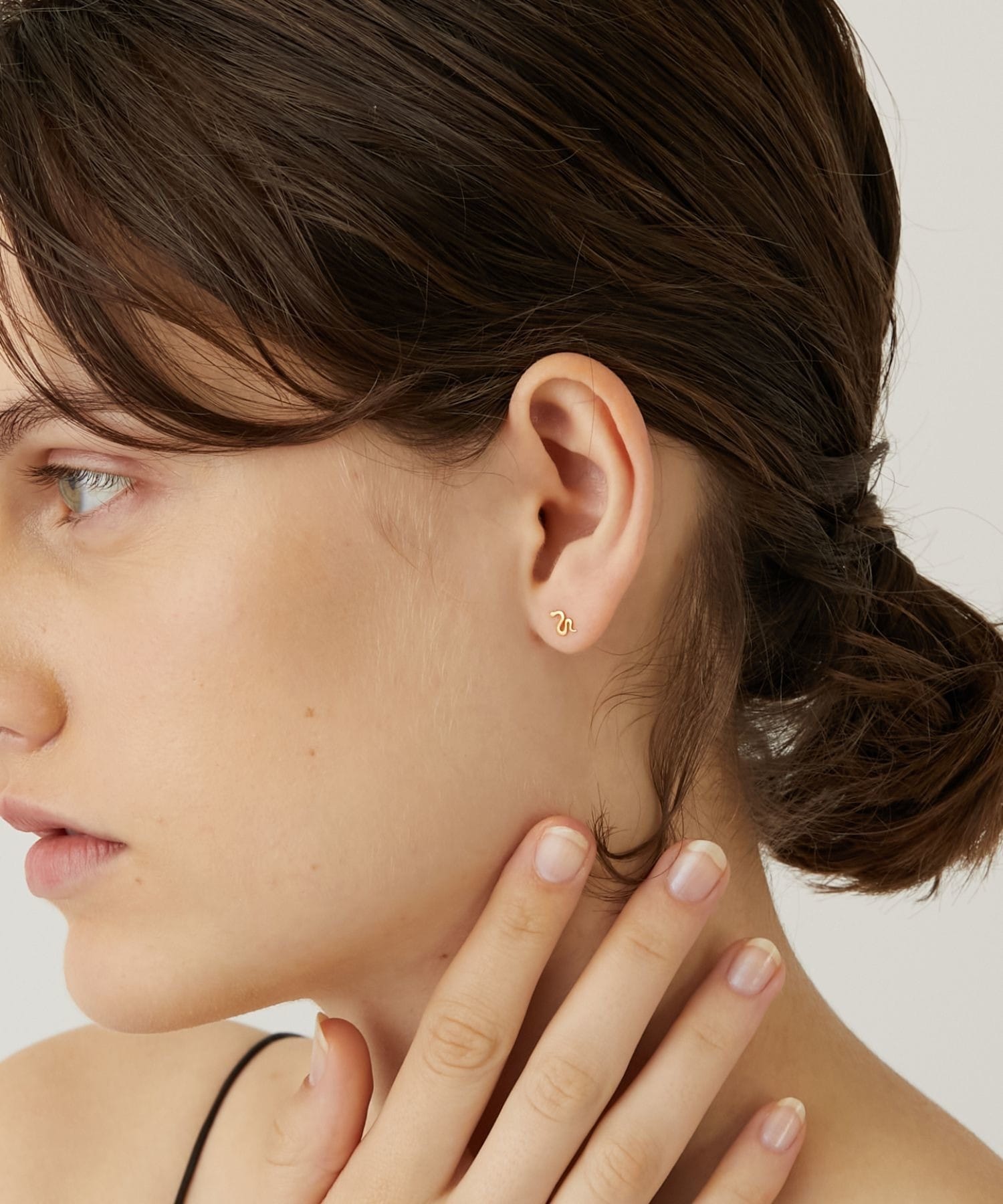 basic] K18 tiny viper stud single pierced earring｜ARTIDA OUD