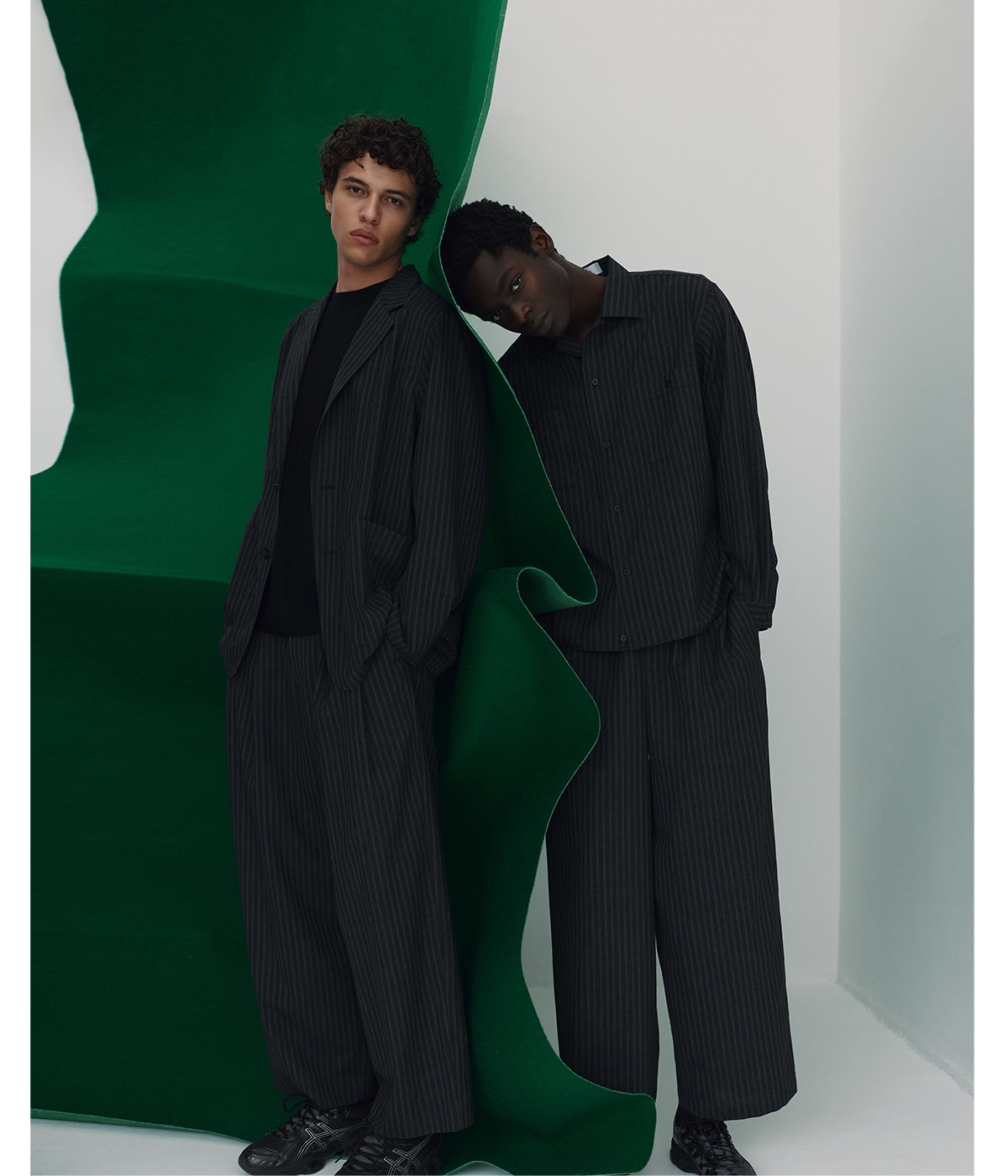 TWO TUCK BAGGY TROUSERS -2/72 WOOL TROPICAL WASHER - | marka