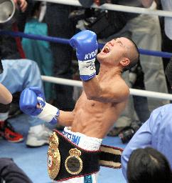 asahi.com：坂田、3回TKO勝ちで王者奪取 WBA世界フライ級