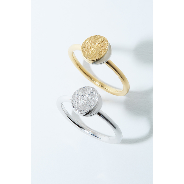 Moon Shape by 2005 09 21 Pinky Ring / Mix | Perfume Closet | A!SMART