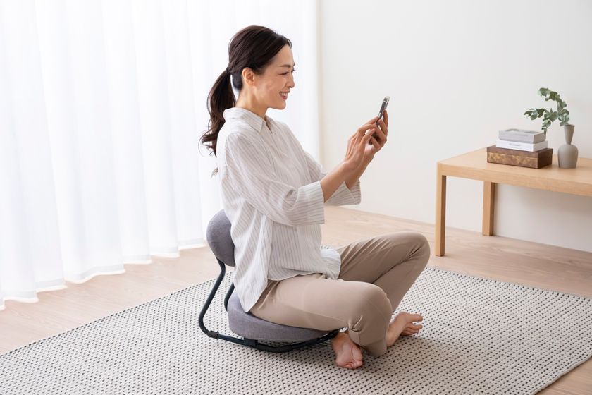 開脚ストレッチ革命！ 2人の専門家が監修した「開脚チェア」誕生