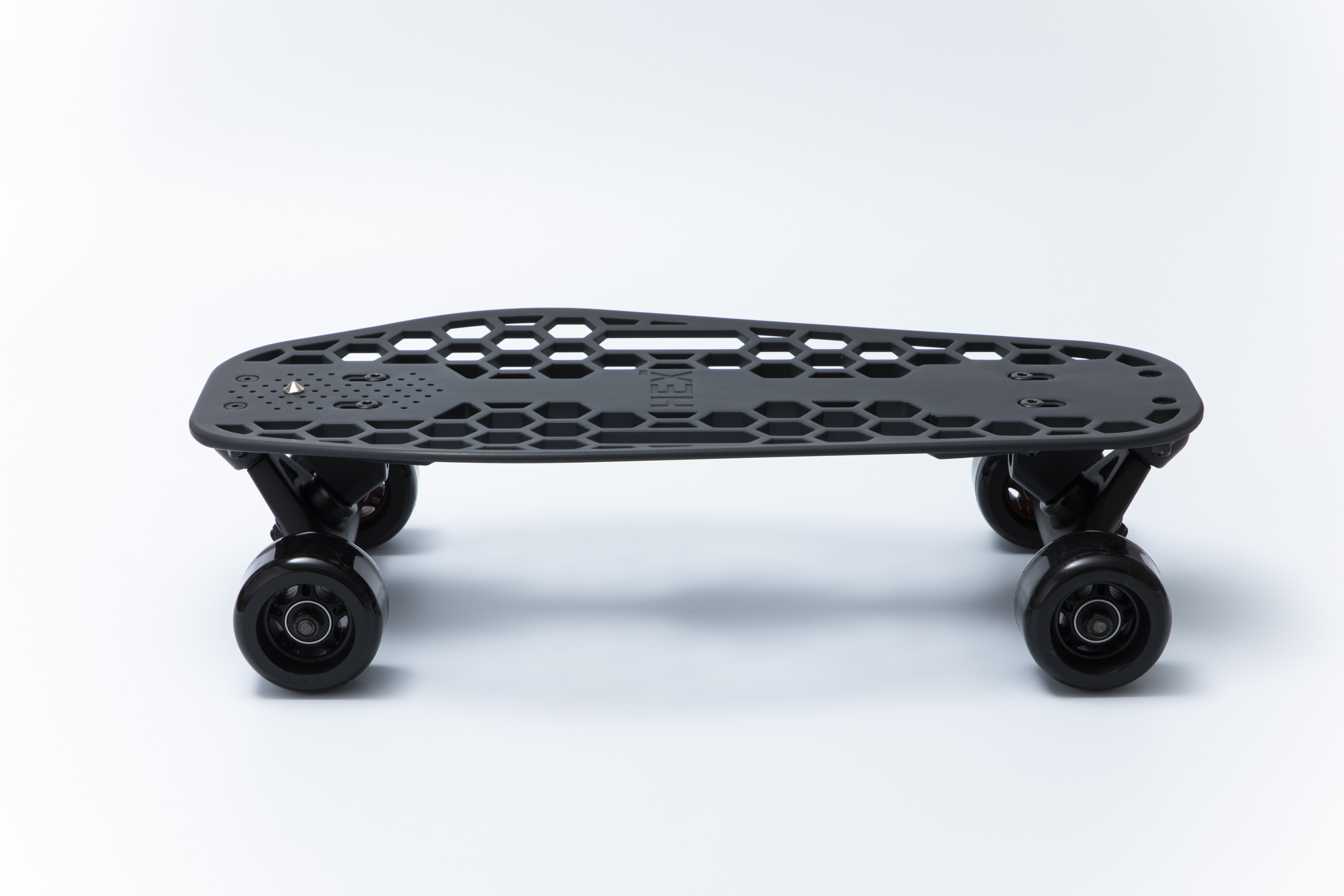 日本発、移動専用ミニクルーザー「HEX」 Makuakeにて7月1日(土)に先行