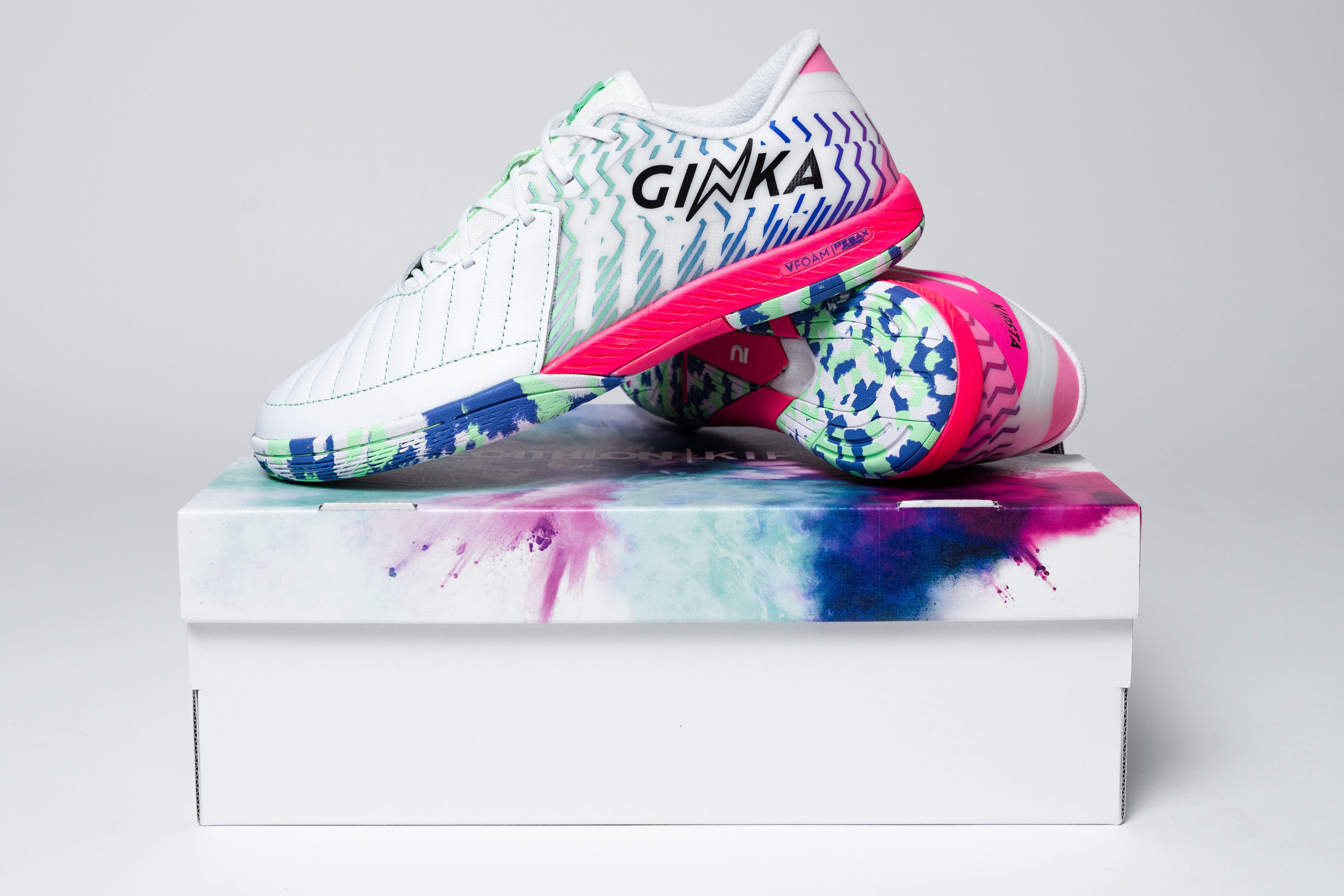 デカトロン フットサルシューズ GINKA 限定発売 ポルトガルを拠点に