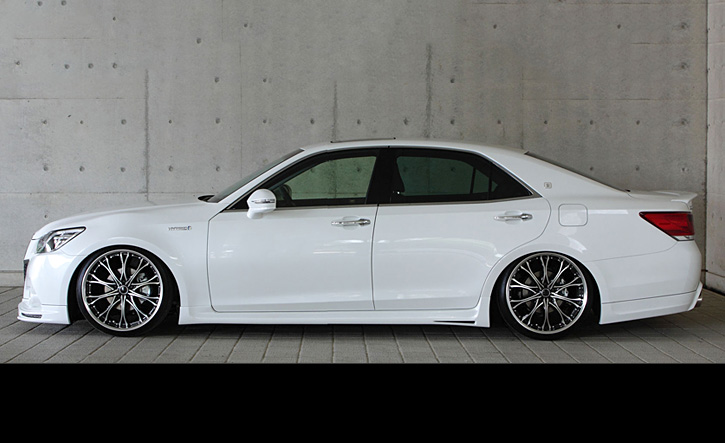 210クラウンアスリート 前期 TRDサイドスカート エアロ