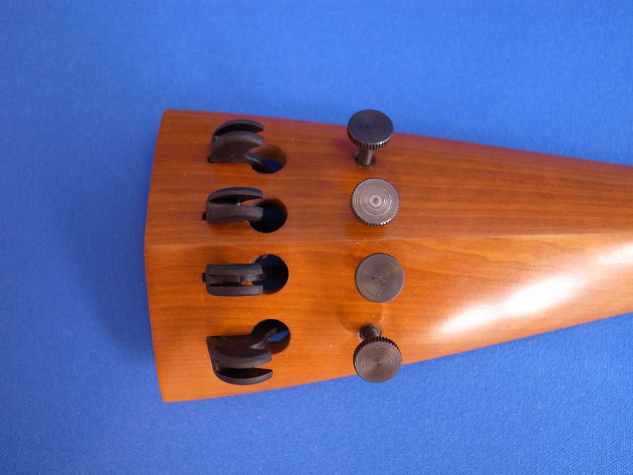 ボワ・ダルモニ製(Bois d'Harmonie)アジャスター組込チェロテール