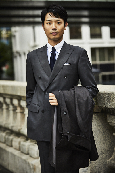 トレンドのベルテッドコートをカノニコのソフトフランネル素材で