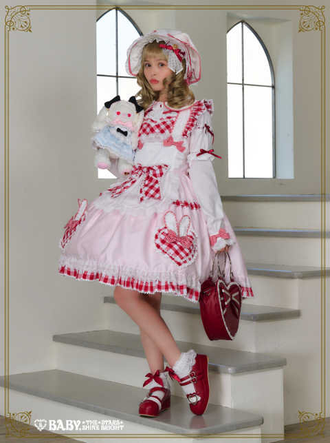 Alice meets White Rabbit | BABY, THE STARS SHINE BRIGHT