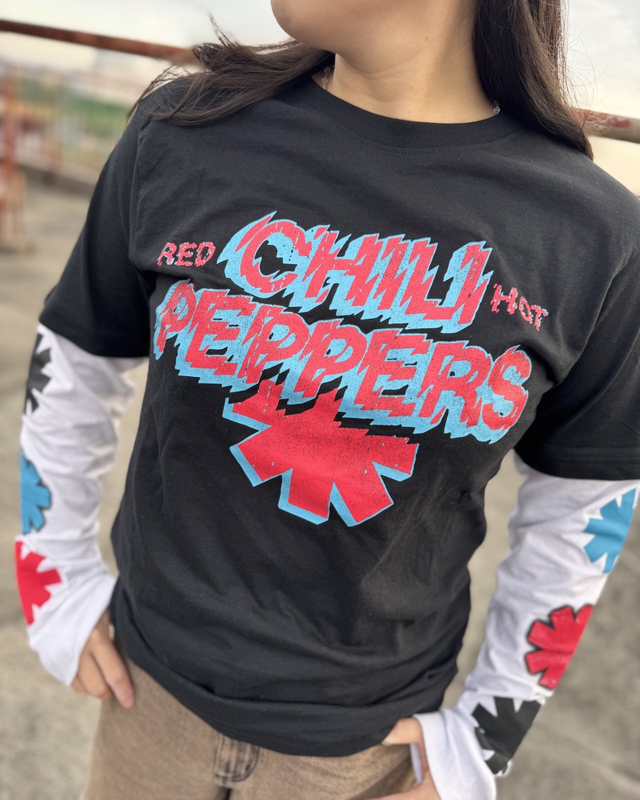 RED HOT CHILI PEPPERS / Shock Logo 長袖Tシャツ BLACK / WHITE