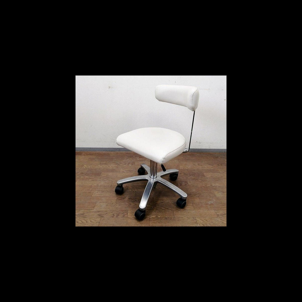 タカラベルモント Riche Stool リーチェ スツール アイボリー 背もたれ