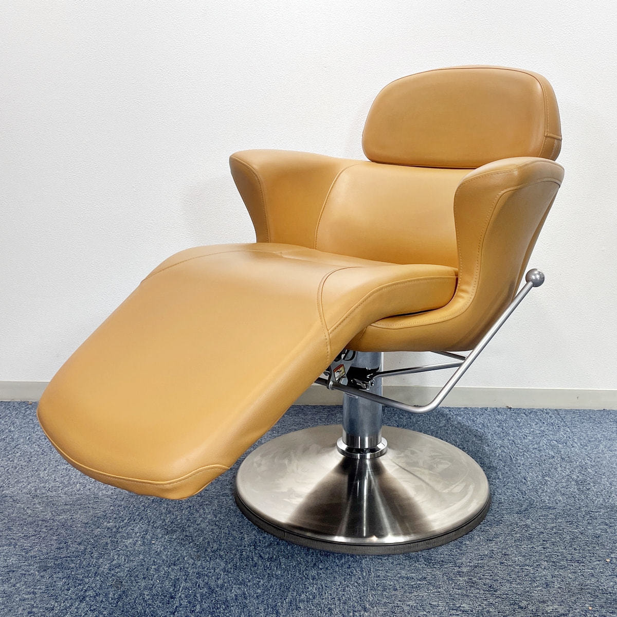 D.SUITE（ディースイート）の卸・通販 | ビューティガレージ