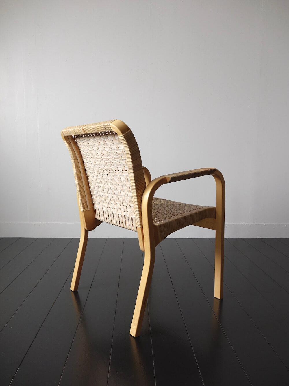 Bellbet | No.45 Arm chair by Alvar Aalto for Artek