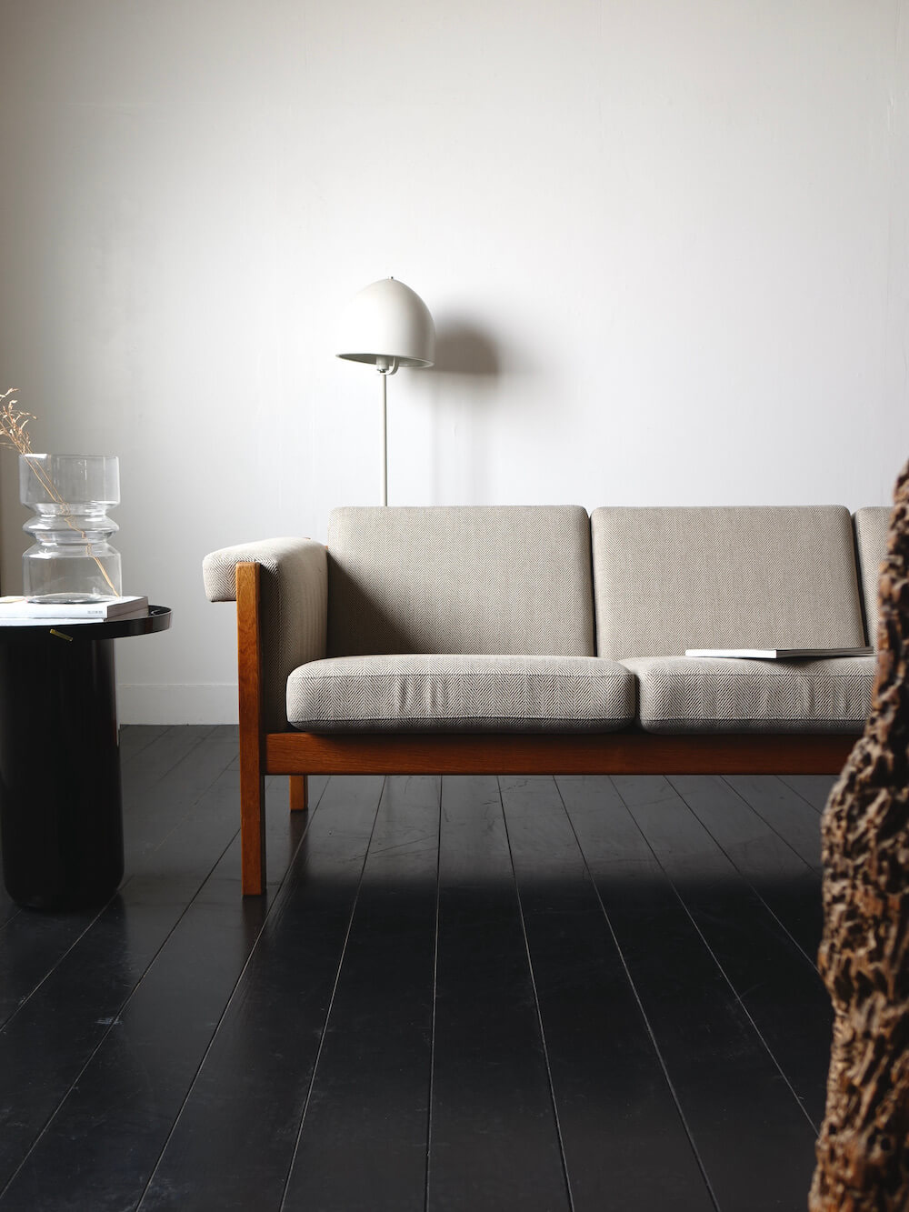 Bellbet | GE40 Sofa by Hans J. Wegner for GETAMA