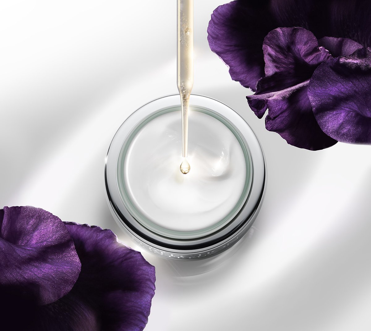 スイス発「スイス・パーフェクション」より、みなぎるような弾力と自信