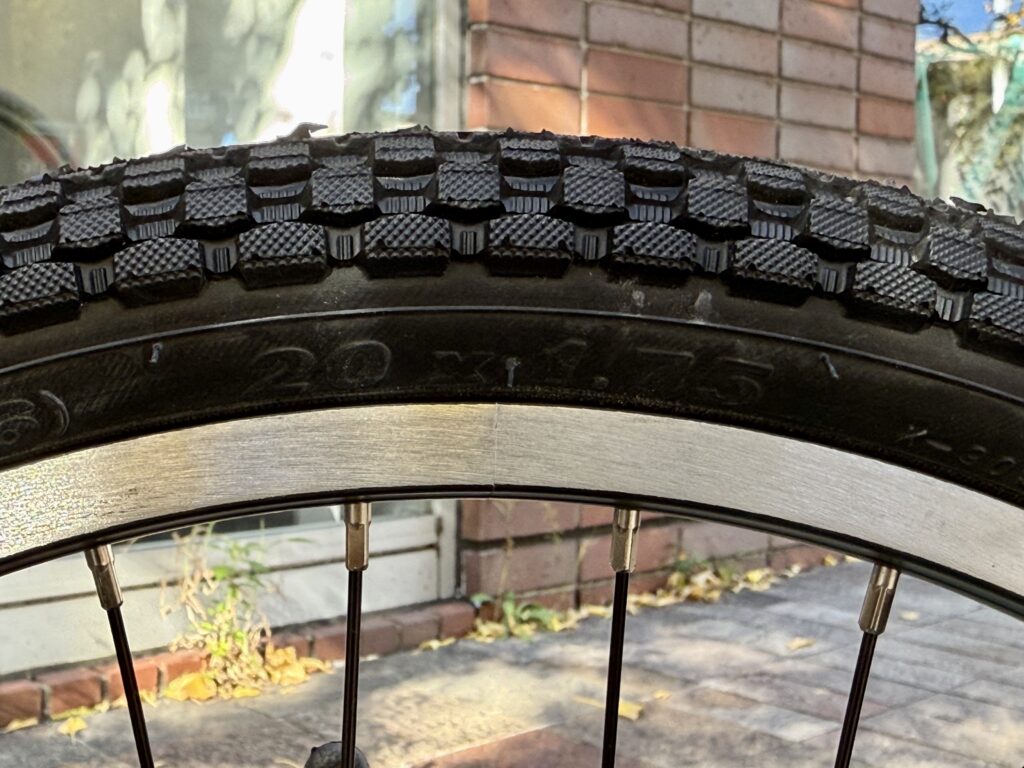 横浜】大人気！子供用スポーツバイク 「PIRATA20″」入荷しております