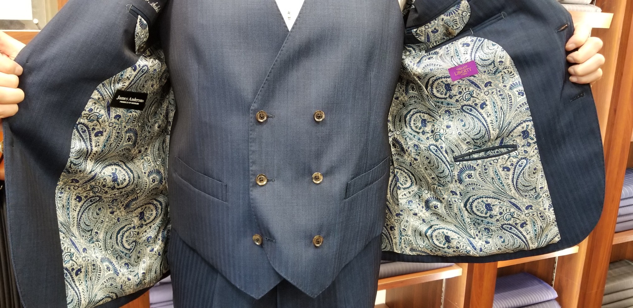 LIBERTY裏地でスーツをオシャレに | ブログ | オーダースーツのビッグ