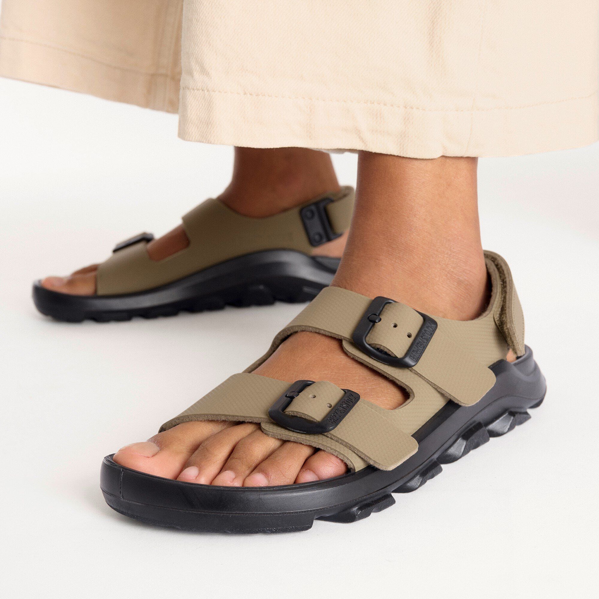 Mogami Terra / モガミ テラ」（ビルコフロー、フェイディッド カーキ