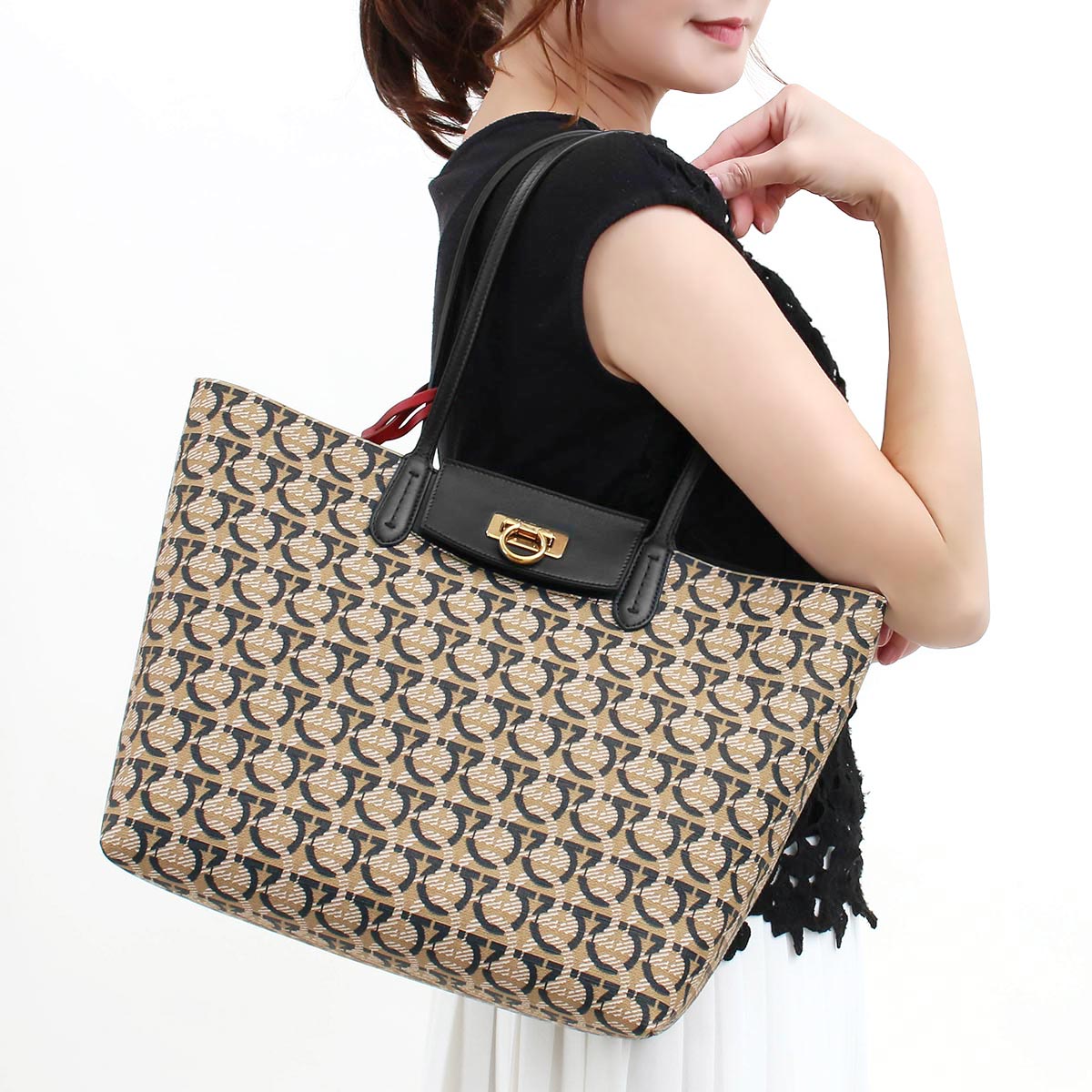 フェラガモ トートバッグ バッグ レディース ガンチーニ モノグラム