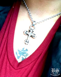 クロムハーツフィリグリークロスペンダントXSwithベイル(ネックレス