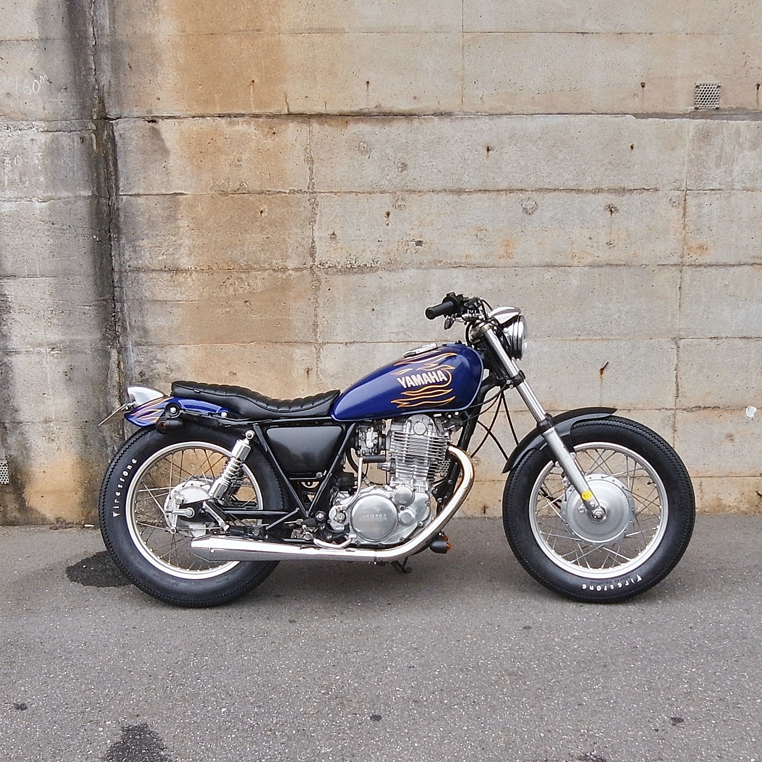 ブラットスタイル シートカウルセットsr400 sr500 純正カウル対応