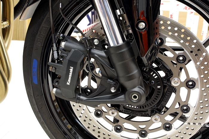 カワサキZX-25R SE（2023） ブレンボキャリパーに交換