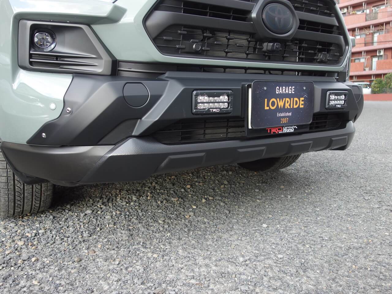 トヨタ RAV4 前後バンパ―スキッドパネル ラプターライナー塗装 東京都