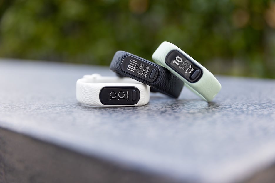 Garmin announces vivosmart 5 smart fitness tracker.