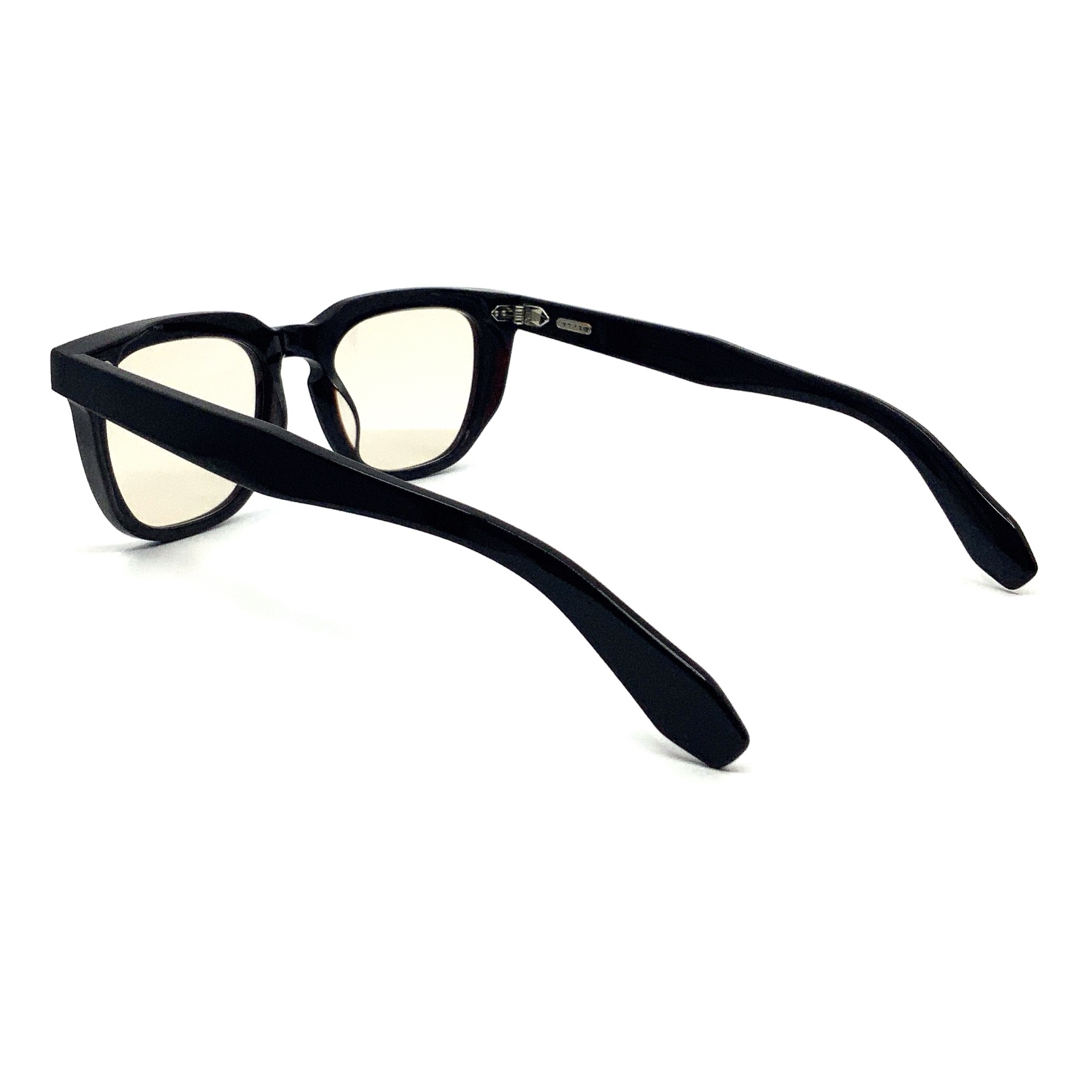 中田英寿氏を広告ビジュアルに起用モデル】OLIVER PEOPLES オリバー