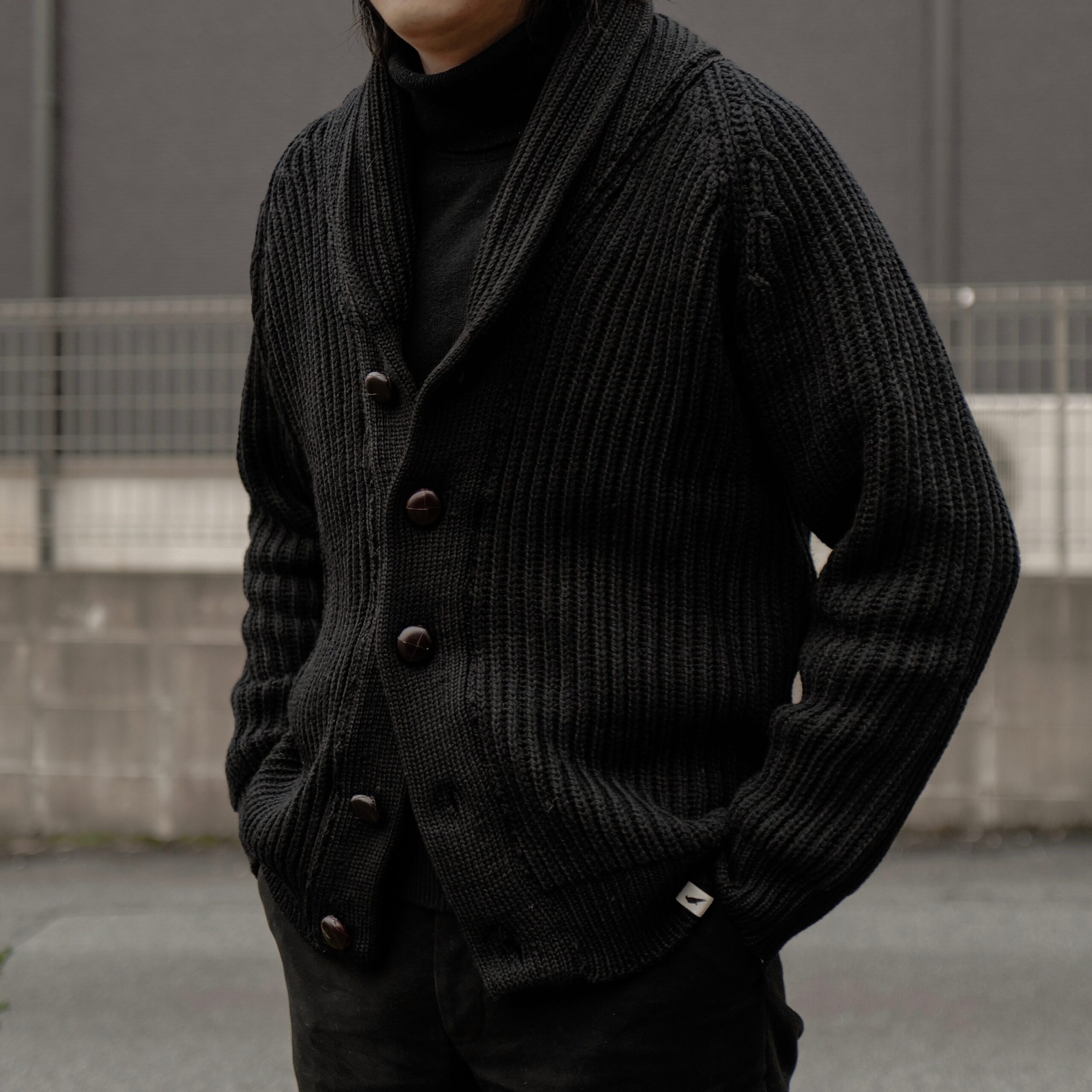 優雅な英国スタイルには【PEREGRINE/ペレグリン】のショルカラー