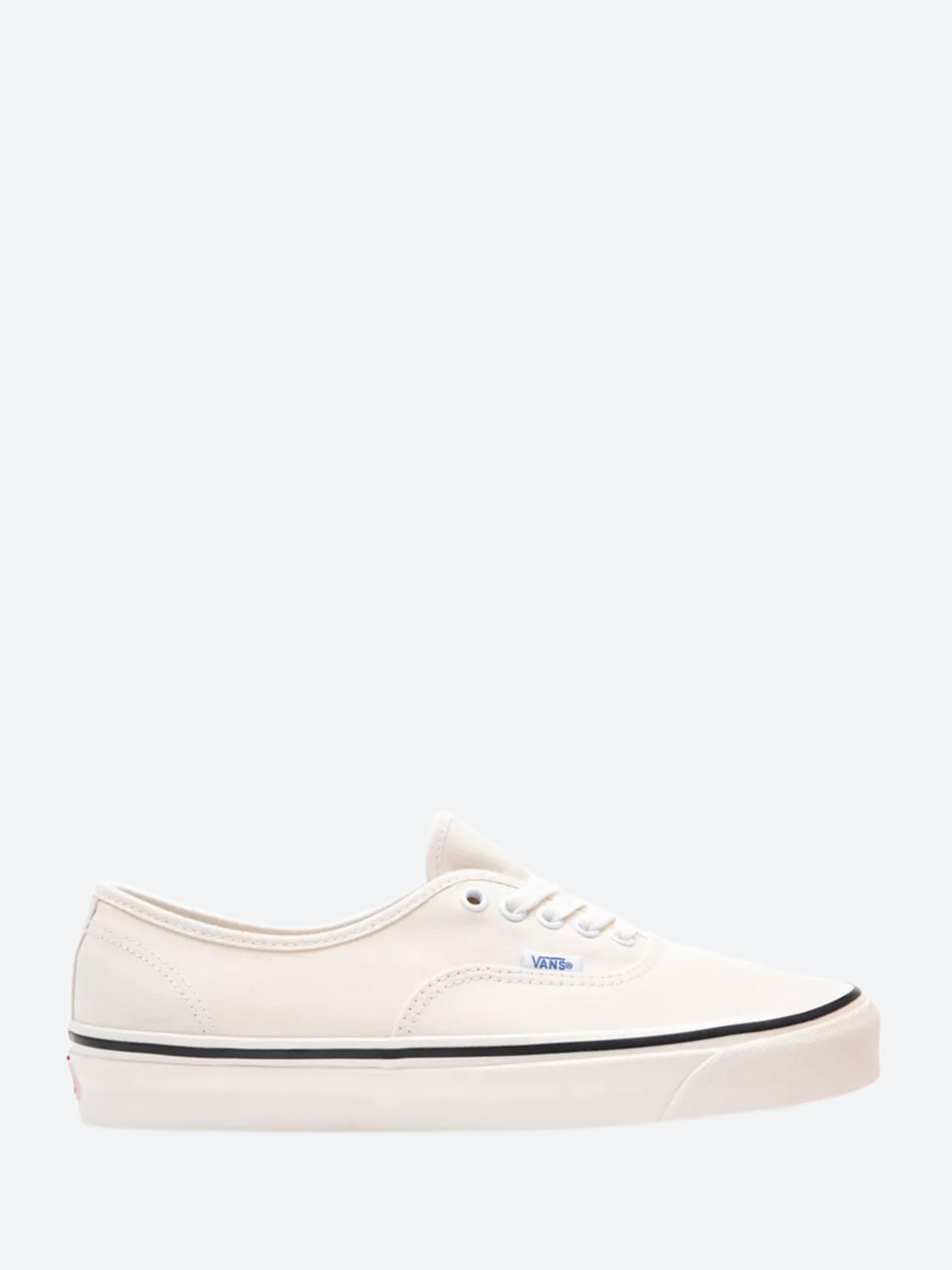 Vans - Anaheim Factory Authentic 44 DX in White – gravitypope