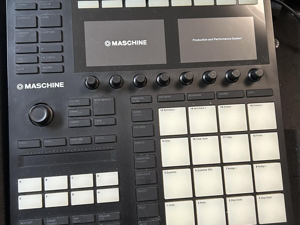 Native Instruments Maschine MK3