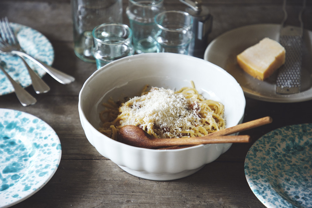 白いうつわのスタンダード『SATURNIA（サタルニア）』 | DEAN & DELUCA